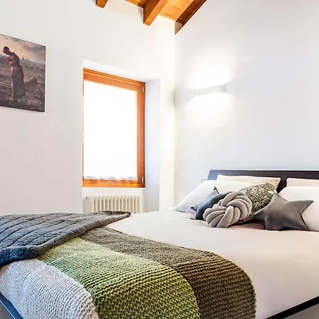 Casa Guzz - The House In The Village Nesso